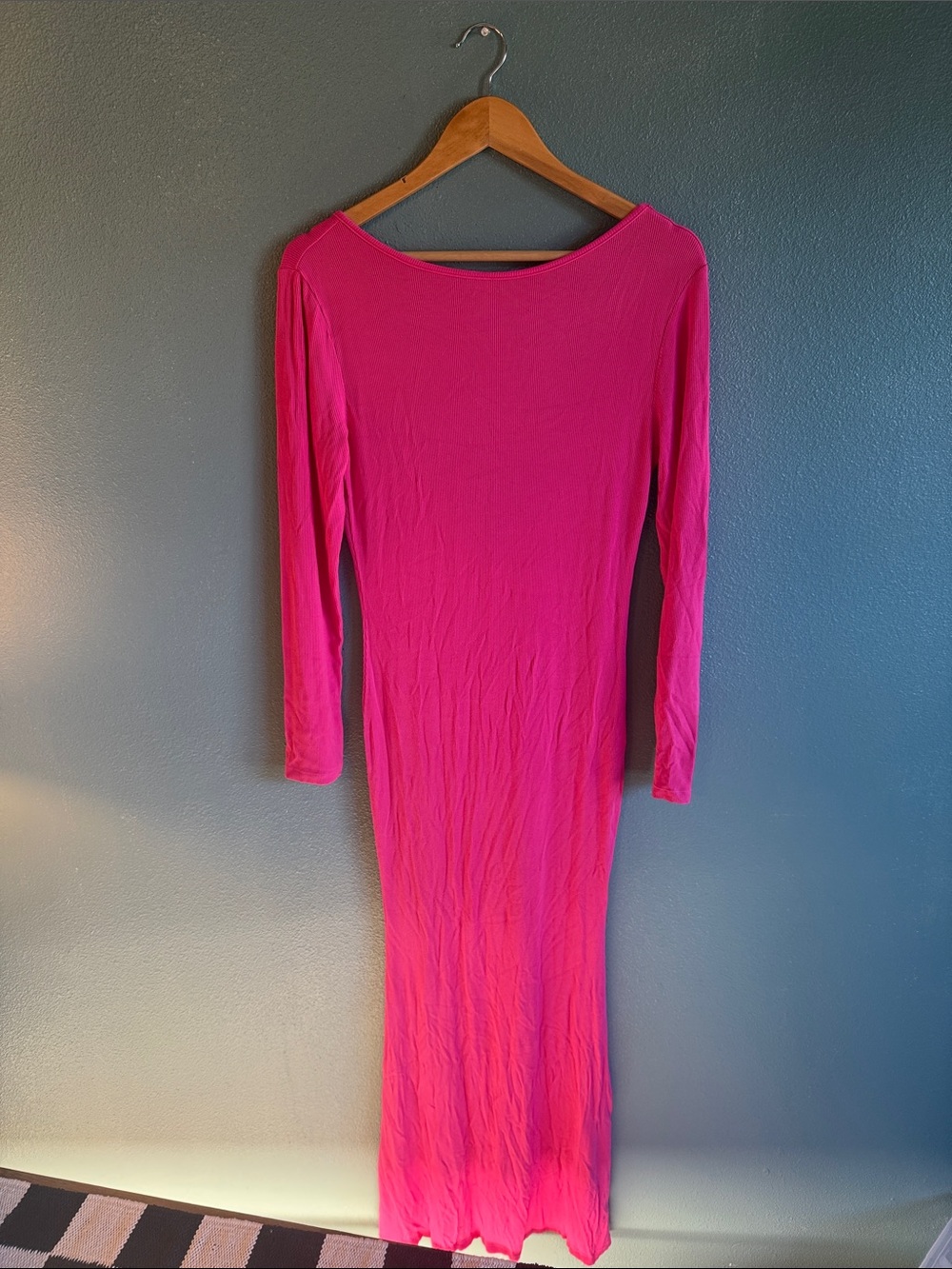 ReoRia Fuchsia Long Sleeve Maxi Dress